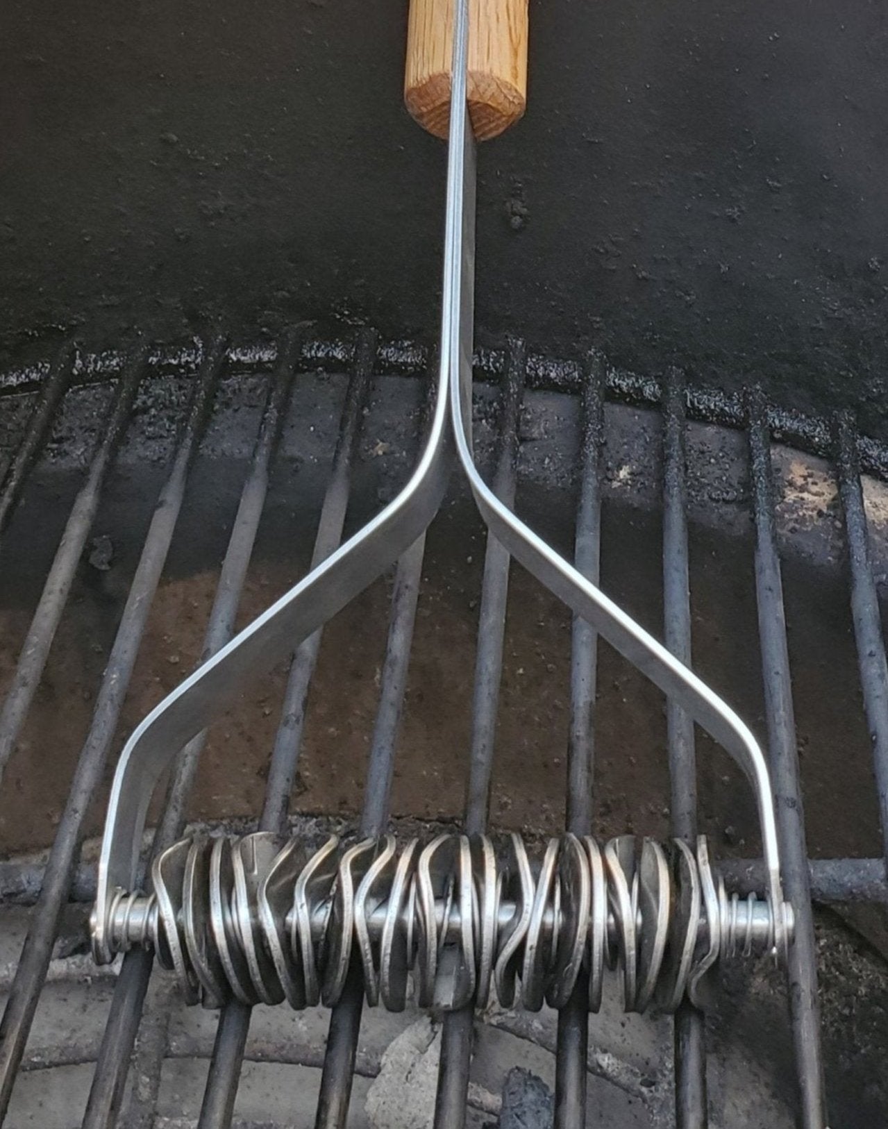 Grilly Goat Universal Grill Grate Cleaner FREE SHIPPING PLUS $10 OFF NOW!